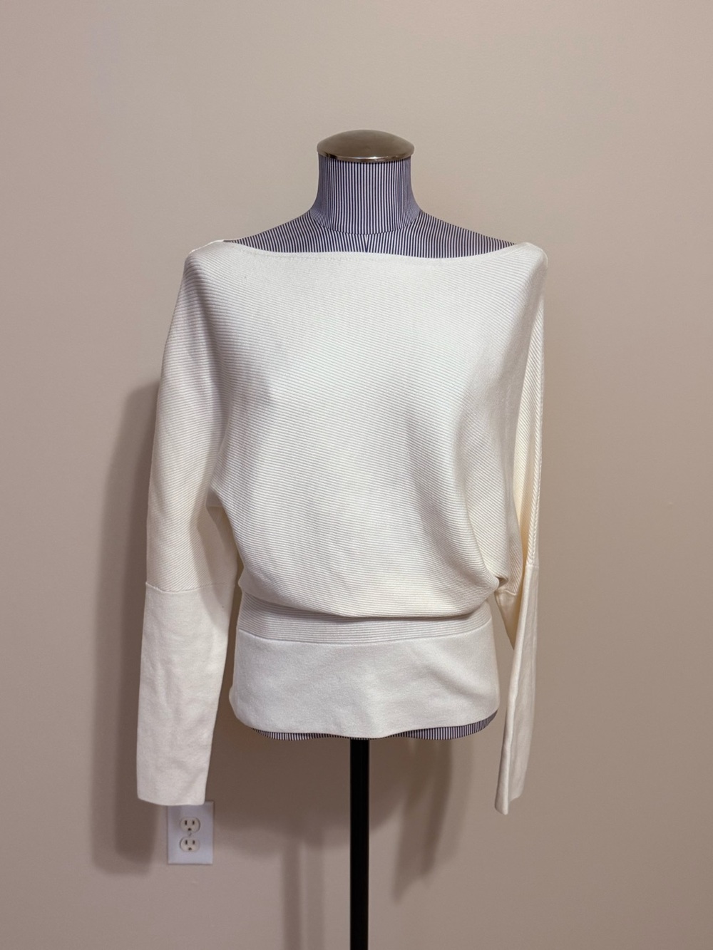 Banana Republic Ribbed Dolman Sleeve Off-Shoulder Top – Ivory – Size M